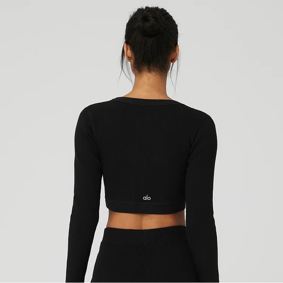2 ALO Yoga Ribbed Defined Long Sleeve Bra Crop Tops - Picture 4 of 5